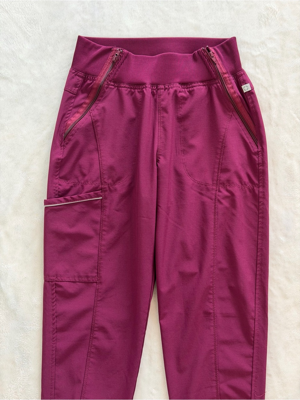 CHEROKEE INFINITY JOGGER SCRUB PANTS WOMENS XSMALL PETITE WINE ZIP POCKETS - Picture 4 of 8